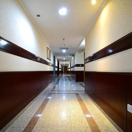 Luxurious Al Rawdah Suites 麦地那 外观 照片