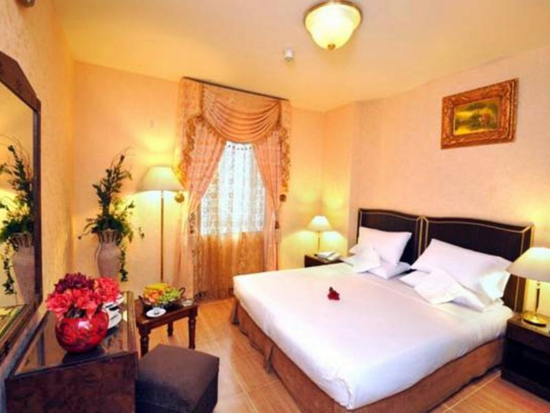 Luxurious Al Rawdah Suites 麦地那 外观 照片