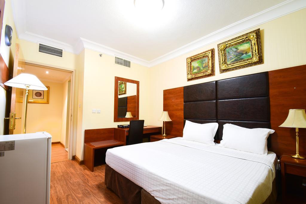 Luxurious Al Rawdah Suites 麦地那 外观 照片