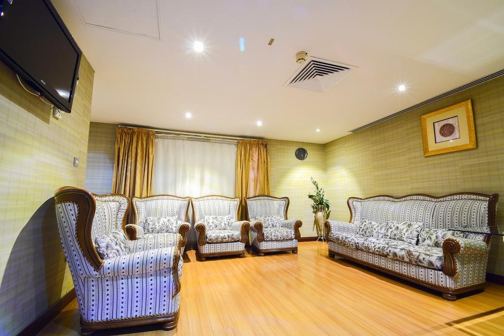 Luxurious Al Rawdah Suites 麦地那 外观 照片