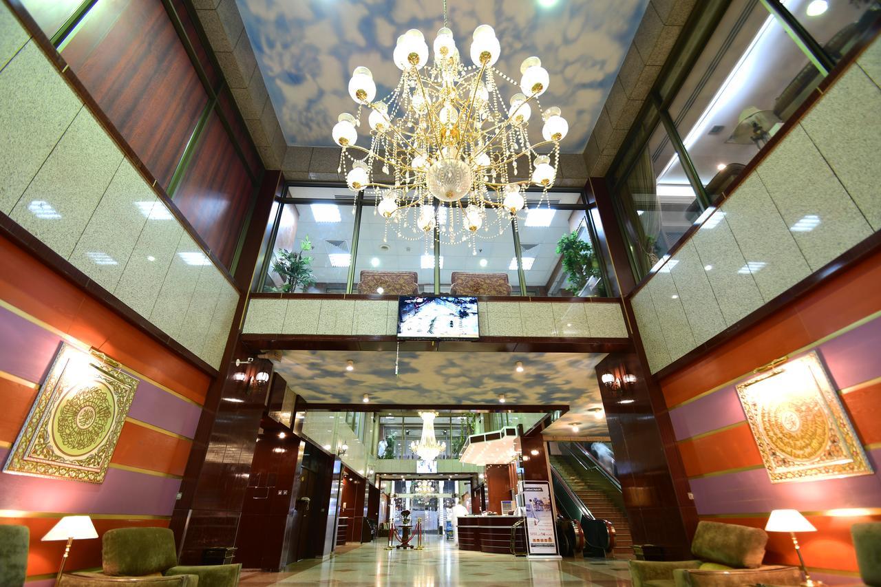Luxurious Al Rawdah Suites 麦地那 外观 照片