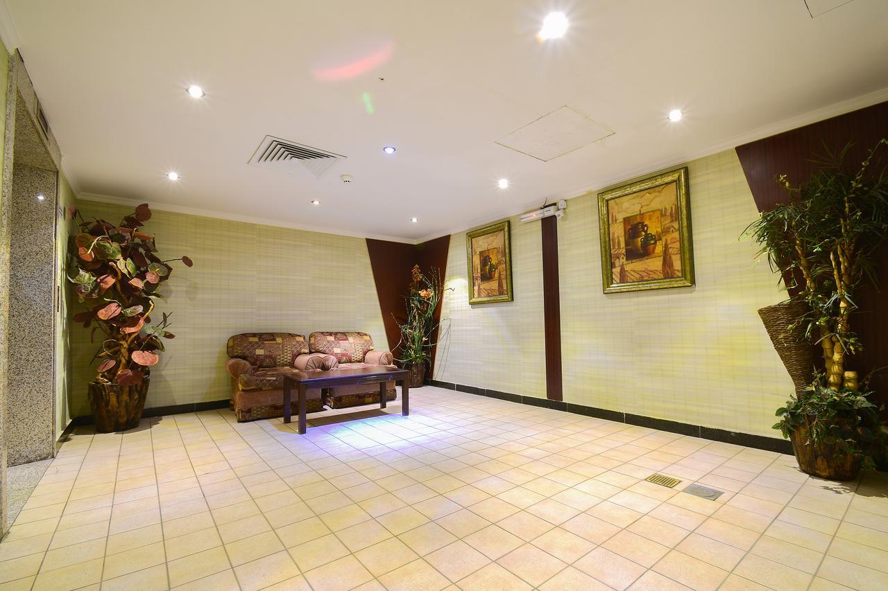 Luxurious Al Rawdah Suites 麦地那 外观 照片